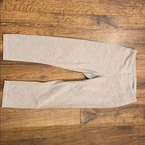 Lucy grey crop leggings